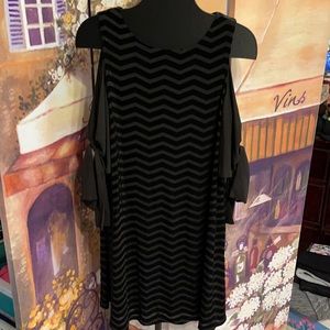 Brand New! Little blk dress w bow detail sleeves.